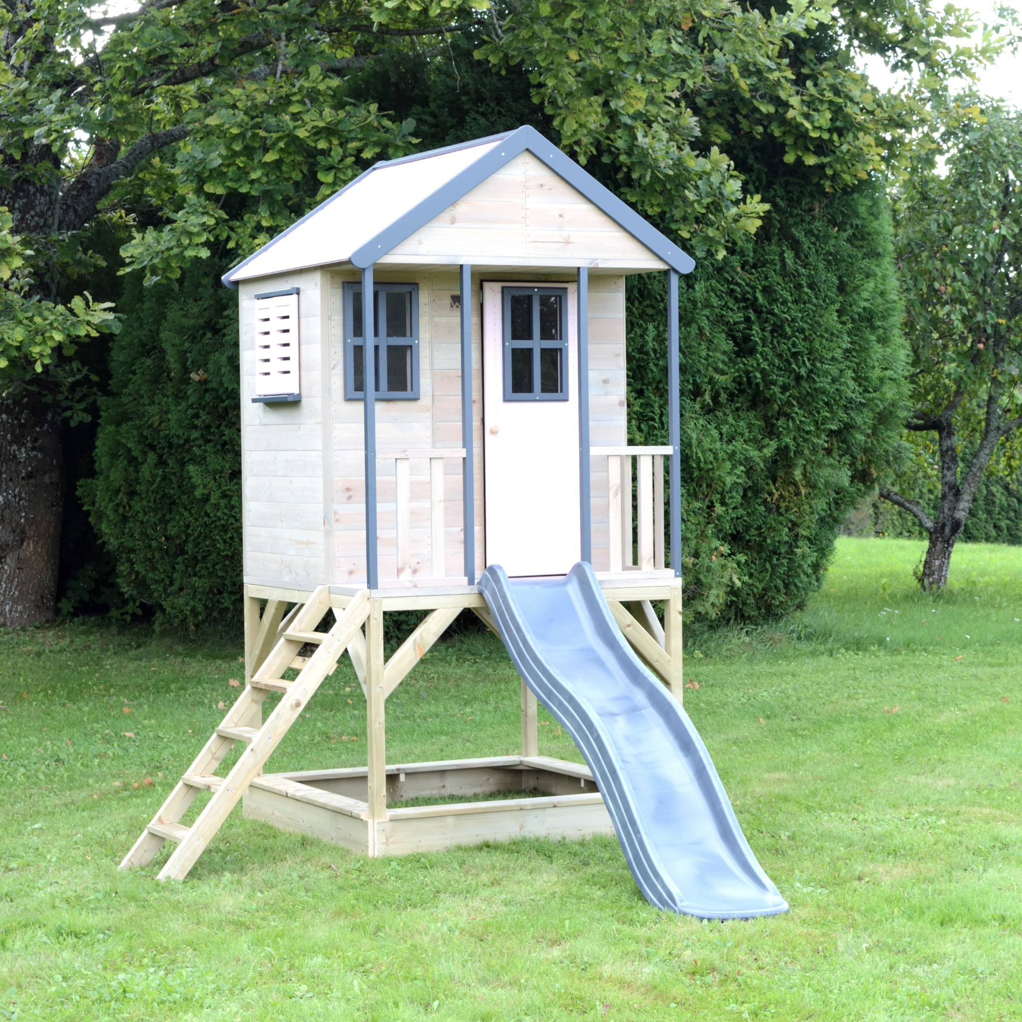 M48 Adventure Cottage House with Platform and Slide